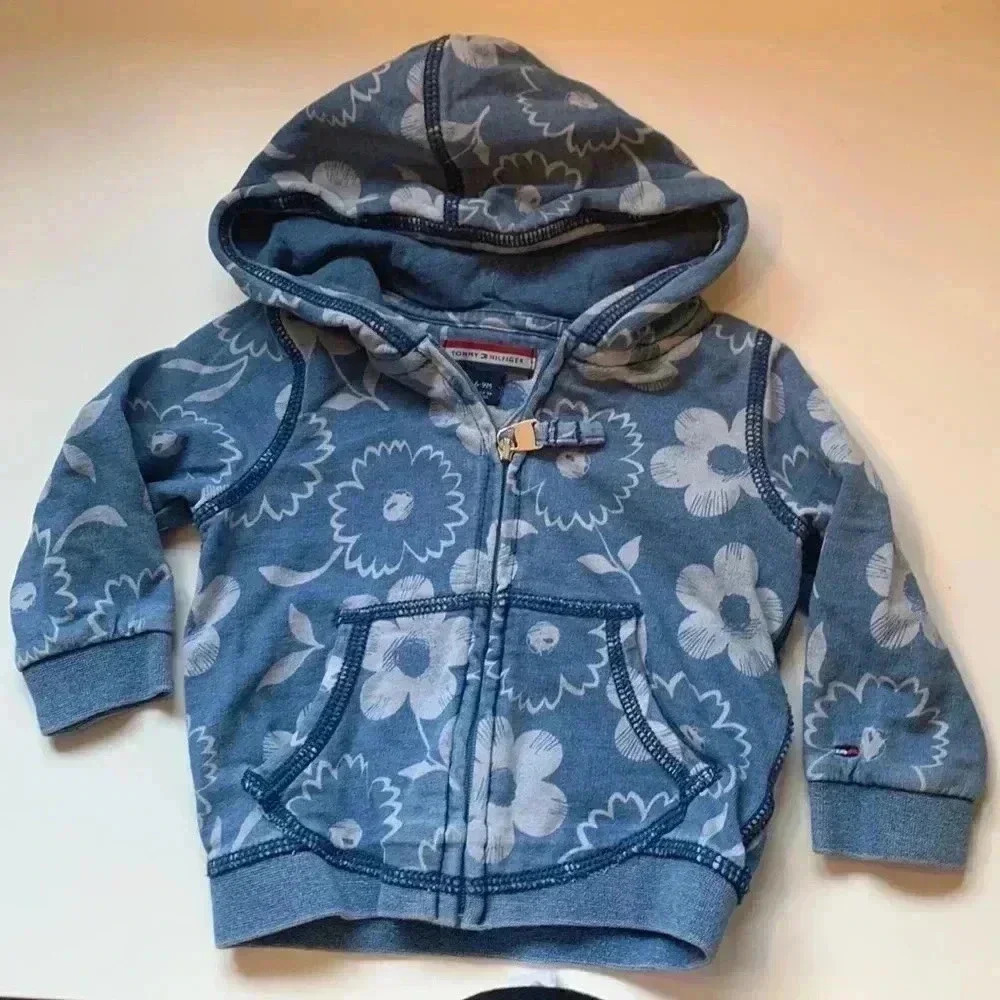 Five for 25 Tommy Hilfiger denim look, medium weight hoodie
